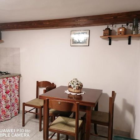 Apartamento La Casa Di Luisa Santu Lussurgiu Exterior foto