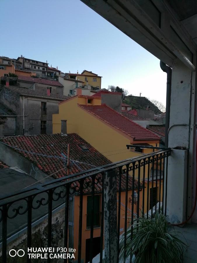 Apartamento La Casa Di Luisa Santu Lussurgiu Exterior foto